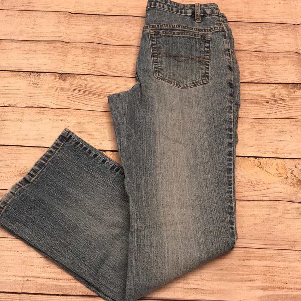 LA Blues size 6 (H 9)